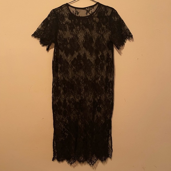 Black dress - Picture 5 of 6